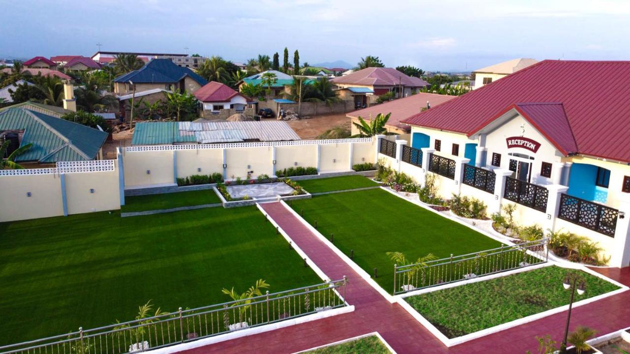 Bella Ella Hotel & Event Center Kasoa Exterior photo