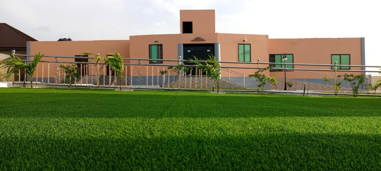 Bella Ella Hotel & Event Center Kasoa Exterior photo